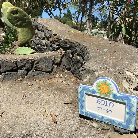 Eolo's House * Vulcano (Isola)